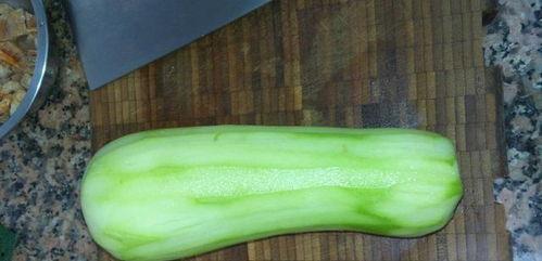 葫瓜怎么包饺子吃,葫芦瓜馅饺子的独特风味制作指南